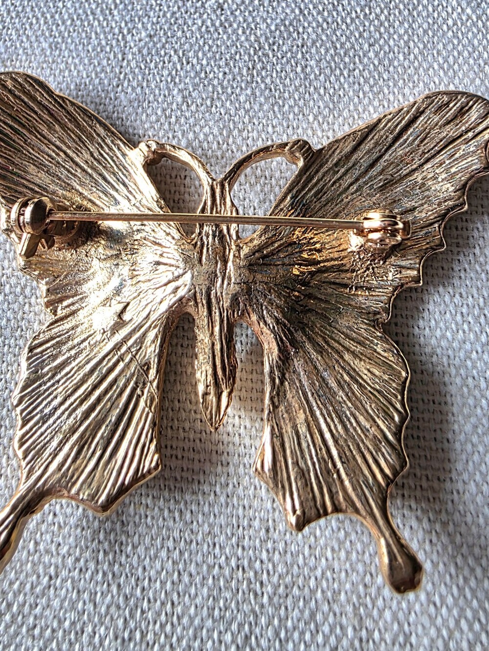 Vintage Estate High End Gold tone Multi Color Crystal Butterfly Brooch/ Pin - Picture 2 of 4